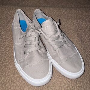 Blowfish Light Gray Casual Sneakers